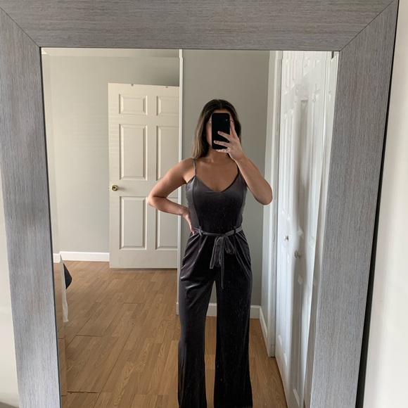 Velvet Jumpsuit - Picture 3 of 3